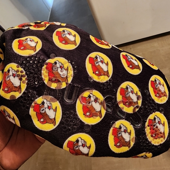 Buc-ee's Sherpa Gripper Socks Faux Fur Lined One Size Fits Most - Picture 7 of 7